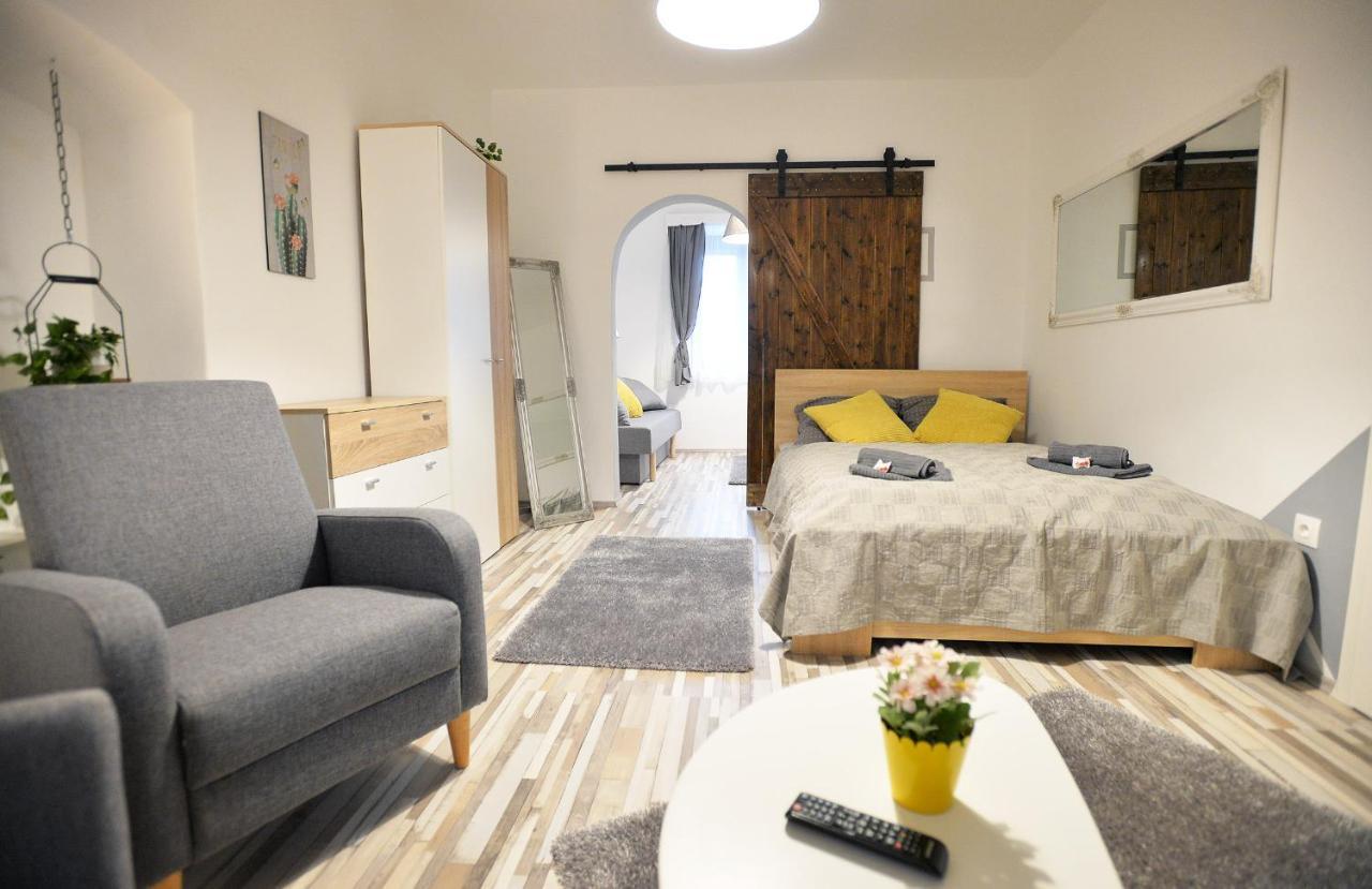 אגר Castle Garden Apartman מראה חיצוני תמונה